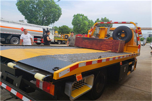 伽师附近拖车电话号码服务